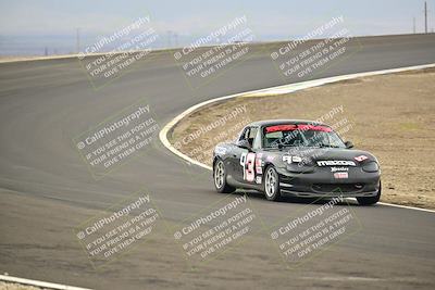 media/Jan-26-2025-CalClub SCCA (Sun) [[cfcea7df88]]/Group 4/Race/